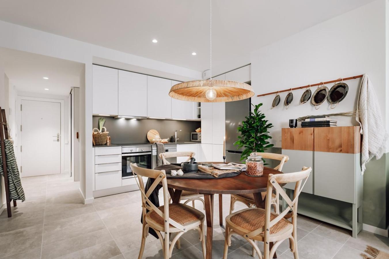 Mojacar - 2 Bedrooms In Eixample Esquerra Appartement Barcelona